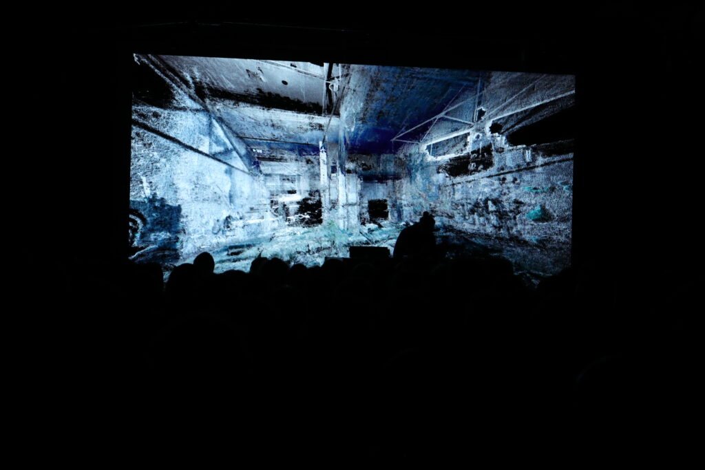 Ryoichi Kurokawa durante la performance